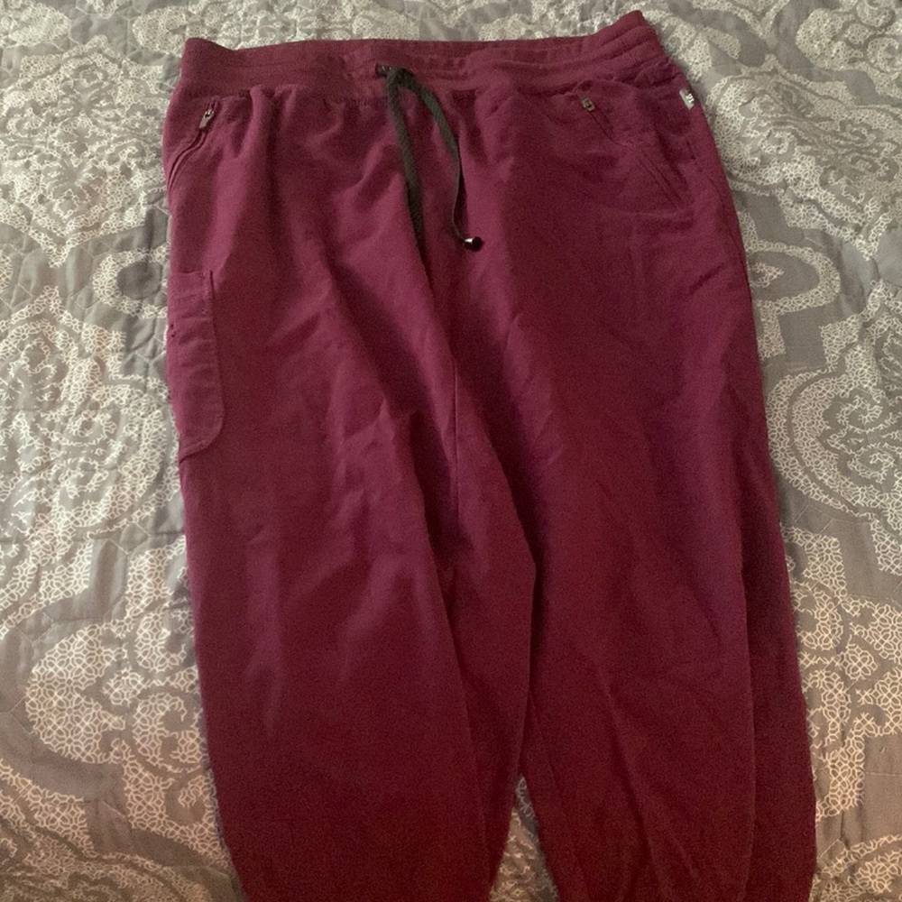 Jogger scrub pants
